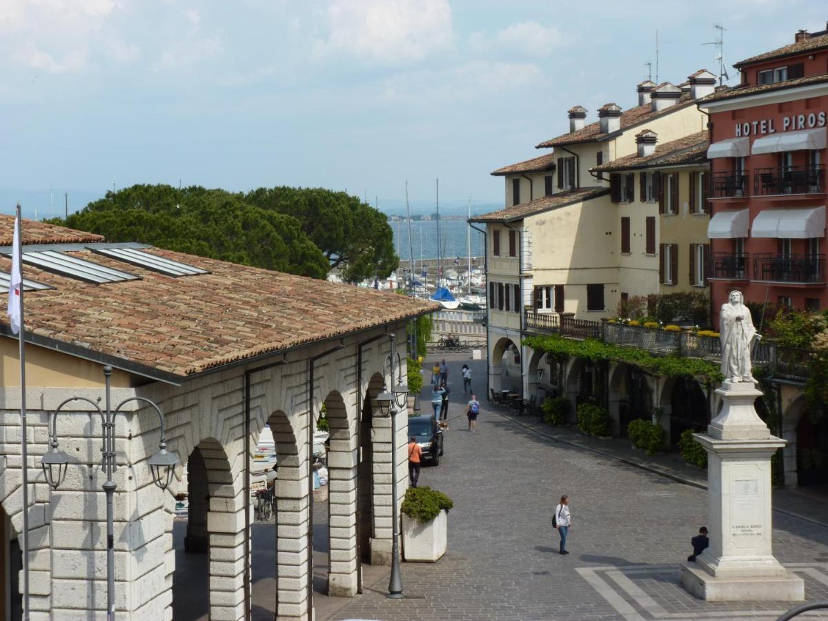 Appartamento palazzo del Provveditore vista lago Desenzano del Garda Esterno foto